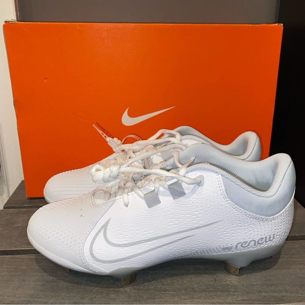 Nike Hyperdiamond 4 Pro Women's Softball Spikes. NWOB Sz 9 - Picture 1 of 6